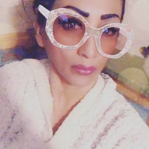 Meet your Posher, Beverly